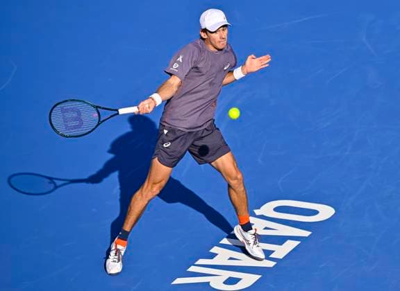 ATP, Tennis Herren QATAR EXXONMOBIL OPEN ROUND OF 16 Alex De Minaur of Australia competes in her round of 16 match against Botic Van De Zandschulp of Netherlands during the ATP Qatar ExxonMobil Open 2025 tennis tournament at the Khalifa International Tennis Complex in Doha, Qatar, on February 19, 2025. DOHA Qatar Copyright: xNOUSHADx