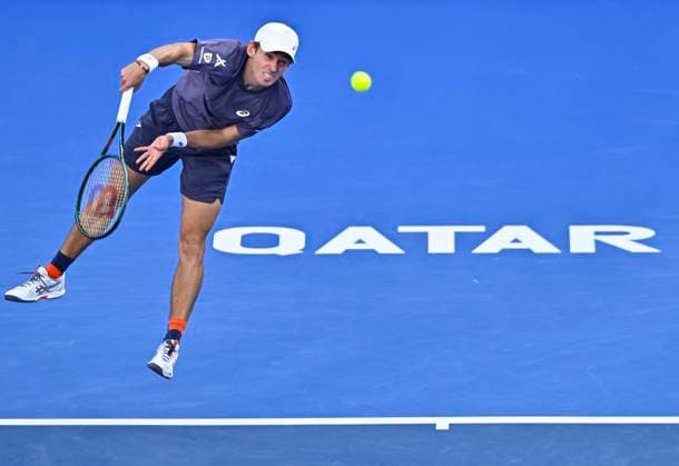 ATP, Tennis Herren QATAR EXXONMOBIL OPEN ROUND OF 16 Alex De Minaur of Australia competes in her round of 16 match against Botic Van De Zandschulp of Netherlands during the ATP Qatar ExxonMobil Open 2025 tennis tournament at the Khalifa International Tennis Complex in Doha, Qatar, on February 19, 2025. DOHA Qatar Copyright: xNOUSHADx