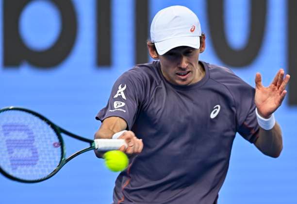 ATP, Tennis Herren QATAR EXXONMOBIL OPEN ROUND OF 16 Alex De Minaur of Australia competes in her round of 16 match against Botic Van De Zandschulp of Netherlands during the ATP Qatar ExxonMobil Open 2025 tennis tournament at the Khalifa International Tennis Complex in Doha, Qatar, on February 19, 2025. DOHA Qatar Copyright: xNOUSHADx