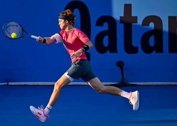 ATP, Tennis Herren QATAR EXXONMOBIL OPEN ROUND OF 16 Andrey Rubble competes in her round of 16 match against Nuno Borges of Portugal during the ATP Qatar ExxonMobil Open 2025 tennis tournament at the Khalifa International Tennis Complex in Doha, Qatar, on February 19, 2025. DOHA Qatar Copyright: xNOUSHADx