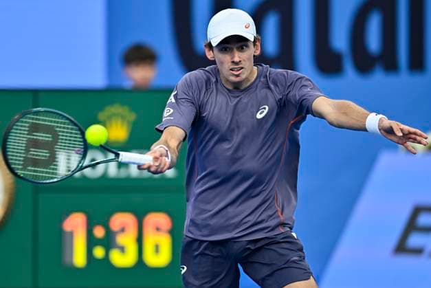 ATP, Tennis Herren QATAR EXXONMOBIL OPEN ROUND OF 16 Alex De Minaur of Australia competes in her round of 16 match against Botic Van De Zandschulp of Netherlands during the ATP Qatar ExxonMobil Open 2025 tennis tournament at the Khalifa International Tennis Complex in Doha, Qatar, on February 19, 2025. DOHA Qatar Copyright: xNOUSHADx