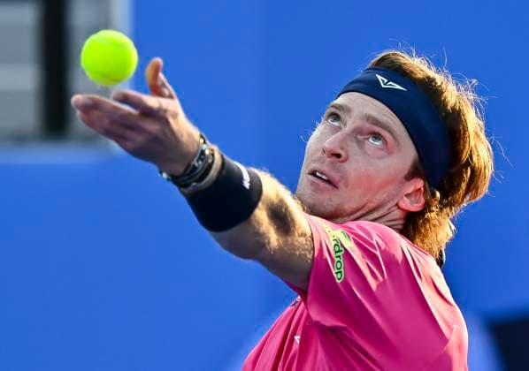 ATP, Tennis Herren QATAR EXXONMOBIL OPEN ROUND OF 16 Andrey Rubble competes in her round of 16 match against Nuno Borges of Portugal during the ATP Qatar ExxonMobil Open 2025 tennis tournament at the Khalifa International Tennis Complex in Doha, Qatar, on February 19, 2025. DOHA Qatar Copyright: xNOUSHADx
