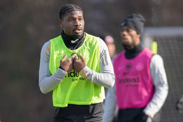 Training Eintracht Frankfurt Eric-Junior Dina Ebimbe (Eintracht Frankfurt, 26). Training von Eintracht Frankfurt am 19. Februar 2025 im Deutsche Bank Park in Frankfurt., Frankfurt am Main Hessen Deutschland Deutsche Bank Park *** Training Eintracht Frankfurt Eric Junior Dina Ebimbe Eintracht Frankfurt, 26 Training of Eintracht Frankfurt on February 19, 2025 at Deutsche Bank Park in Frankfurt , Frankfurt am Main Hessen Germany Deutsche Bank Park