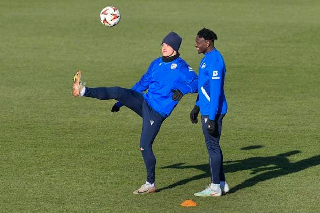 Plzen players (L-R) Jan Kopic and Prince Adu attend a training session within a media programme prior to the UEFA Europa League, 2nd round match: FC Viktoria Plzen vs Ferencvaros Budapest, in Pilsen, Czech Republic, on February 19, 2025. (CTKxPhoto MiroslavxChaloupka) CTKPhotoP2025021905502  CTKPhotoP2025021905502