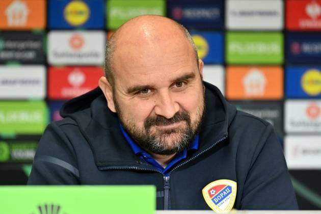 Ljubljana, Slovenia, February 19th 2025: Mladen Zizovic head coach of Borac Banja Luka talking in press conference, PK, Pressekonferenz before the UEFA Conference League, Knockout phase play-offs 2nd leg match between Olimpija Ljubljana (Slovenia) and Borac Banja Luka (BIH) at Stadium Stozice, Ljubljana, Slovenia. (Igor Kupljenik SPP) Copyright: xIgorxKupljenikx xSPPx spp-en-IgKuSp-IK3_6067