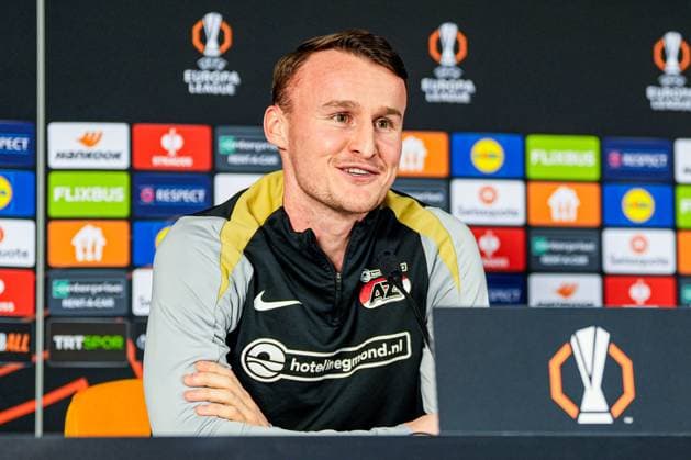 2025-02-19 AZ Alkmaar press conference, PK, Pressekonferenz and Training Session ISTANBUL, TURKEY - FEBRUARY 19: Peer Koopmeiners of AZ Alkmaar smiling during the AZ Alkmaar Press Conference and Training Session ahead of the match between Galatasaray SK and AZ Alkmaar at RAMS Park on February 19, 2025 in Istanbul, Turkey. Istanbul RAMS Park Turkey Content not available for redistribution in The Netherlands directly or indirectly through any third parties. Copyright: xEdxvanxdexPolx