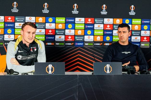 2025-02-19 AZ Alkmaar press conference, PK, Pressekonferenz and Training Session ISTANBUL, TURKEY - FEBRUARY 19: Peer Koopmeiners of AZ Alkmaar speaking during the AZ Alkmaar Press Conference and Training Session ahead of the match between Galatasaray SK and AZ Alkmaar at RAMS Park on February 19, 2025 in Istanbul, Turkey. Istanbul RAMS Park Turkey Content not available for redistribution in The Netherlands directly or indirectly through any third parties. Copyright: xEdxvanxdexPolx