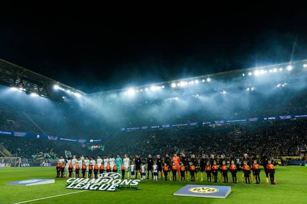 UEFA Champions League Borussia Dortmund Sporting Clube de Portugal Lisbon 19 02 2025 The teams before kick-off UEFA Champions League Borussia Dortmund Sporting Clube de Portugal Lisbon, Dortmund, SIGNAL IDUNA PARK on 19 02 2025 Copyright: xBEAUTIFULxSPORTS Wunderlx