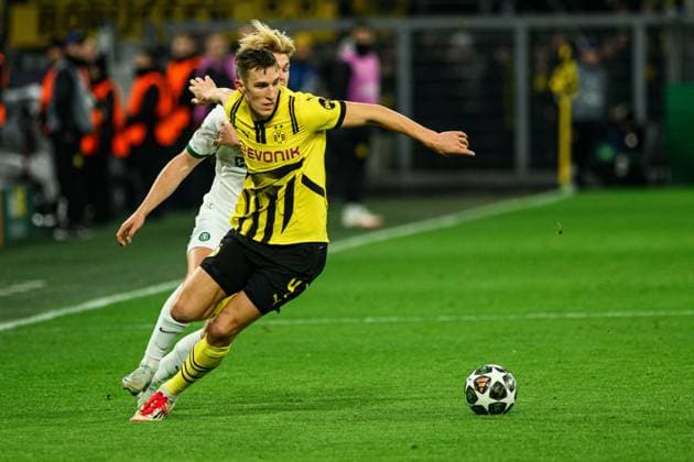 DORTMUND, GERMANY - 19 FEBRUARY, 2025: Nico Schlotterbeck - The match UEFA Champions League Borussia Dortmund vs. Sporting Lisboa at Signal Iduna Park.  Copyright: xVITALIIxKLIUIEVx