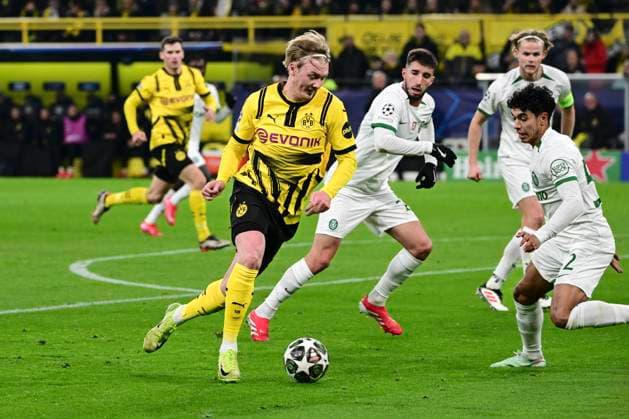 Julian Brandt 10 Borussia Dortmund , Borussia Dortmund vs Sporting Clube de Portugal Lisbon , Football, Champions League, Playoffs, 19 02 2025 Dortmund Nordrhein Westfalen Germany Copyright: xkolbert-press MarcxNiemeyerx