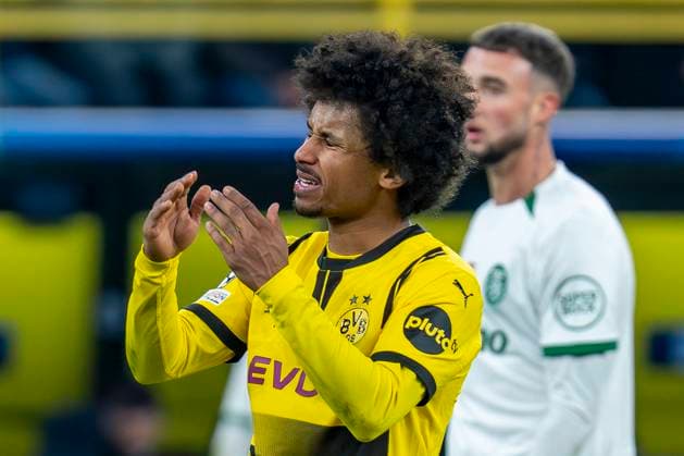 19 02 2025, Borussia Dortmund vs Sporting Lisbon, UEFA Champions League, play-off second leg Dortmunds Karim Adeyemi reacts and is annoyed Important note In accordance with UEFA regulations, it is prohibited to use or have used photographs taken in the stadium and or of the match in the form of sequential images and or video-like photo series Copyright: xBahhoxKarax