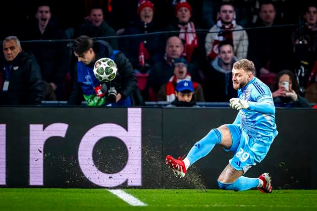 Juventus goalkeeper Michele Di Gregorio during the match PSV Juventus at the Philips stadium for the UEFA Champions League Knockout phase play offs 2nd leg season 2024 2025 in EINDHOVEN, Netherlands on 19 february 2025, photo by Marcel van Dorst EYE4images DeFodi Images Defodi-746