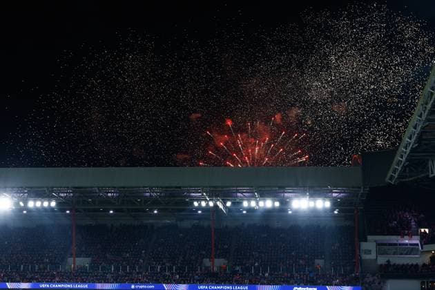 Sport Bilder des Tages EINDHOVEN, 19-02-2025, Philips Stadium, UEFA Champions League season 2024 25, match between PSV and Juventus, fireworks outside of the stadion PSV - Juventus  x27943111x Copyright: