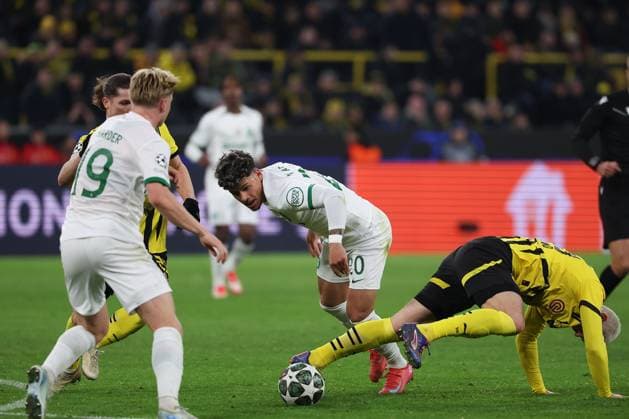 Dortmund on February 19, 2025 Uefa Champions League Knockout phase play-offs, 2st leg Borussia Dortmund - Sporting Clube de Portugal v.l., Conrad Harder (Sporting Clube de Portugal), Marcel Sabitzer (Borussia Dortmund), Maximiliano Araujo (Sporting Clube de Portugal), Julian Ryerson (Borussia Dortmund) Zweikampf, Action, Aktion, Battles for the Ball Copyright: JoaquimxFerreira