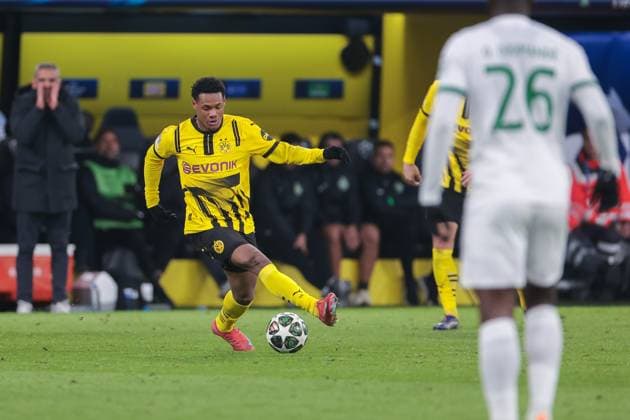 19 02 2025, UEFA Champions League, Play Offs, Borussia Dortmund Sporting Lisbon, Julien Duranville Borussia Dortmund , Dortmund Signal Iduna Park NRW Germany xRHR PHOTO DEx Copyright: DennisxEwert RHR-FOTOx RHR-FOTO DE