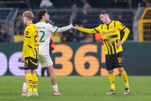 19 02 2025, UEFA Champions League, Play Offs, Borussia Dortmund Sporting Lisbon, v l Eduardo Quaresma Sporting Lisbon , Pascal Groß Borussia Dortmund , Dortmund Signal Iduna Park NRW Germany xRHR PHOTO DEx Copyright: DennisxEwert RHR-FOTOx RHR-FOTO DE