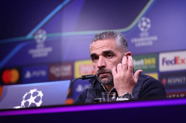 19 02 2025, Football, UEFA Champions League, Borussia Dortmund Sporting Lisbon, Signal Iduna Park, Knockout phase play offs, 2024 2025 season Head coach Rui Borges Sporting visibly disappointed Disappointment at the press conference after the match North Rhine-Westphalia Germany