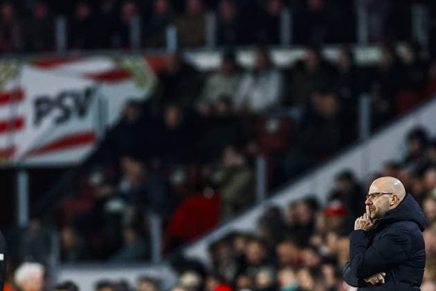 EINDHOVEN - PSV Eindhoven coach Peter Bosz during the UEFA Champions league playoff match between PSV Eindhoven and Juventus FC at Phillips Stadium on Feb. 19, 2025 in Eindhoven, Netherlands. ANP SEM VAN DER WAL UEFA Champions League 2024 25 League Knockout Play-off Second Leg 2024 25 xVIxANPxSportx xxANPxIVx 520388185 originalFilename: 520388185.jpg