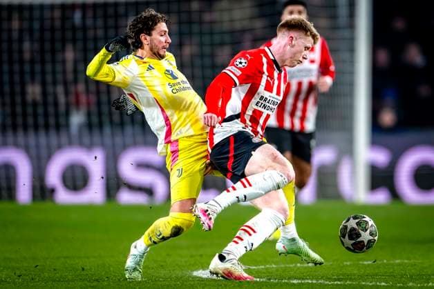 Juventus midfielder Manuel Locatelli, PSV Eindhoven midfielder Jerdy Schouten during the match PSV Juventus at the Philips stadium for the UEFA Champions League Knockout phase play offs 2nd leg season 2024 2025 in EINDHOVEN, Netherlands on 19 february 2025, photo by Marcel van Dorst EYE4images DeFodi Images Defodi-746