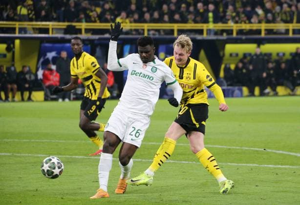 19 02 2025, xgrfx, Football UEFA Champions League, Borussia Dortmund Sporting Lisbon v l Ousmane Diomande Sporting , Julian Brandt Borussia Dortmund DFL DFB REGULATIONS PROHIBIT ANY USE OF PHOTOGRAPHS as IMAGE SEQUENCES and or QUASI VIDEO Dortmund