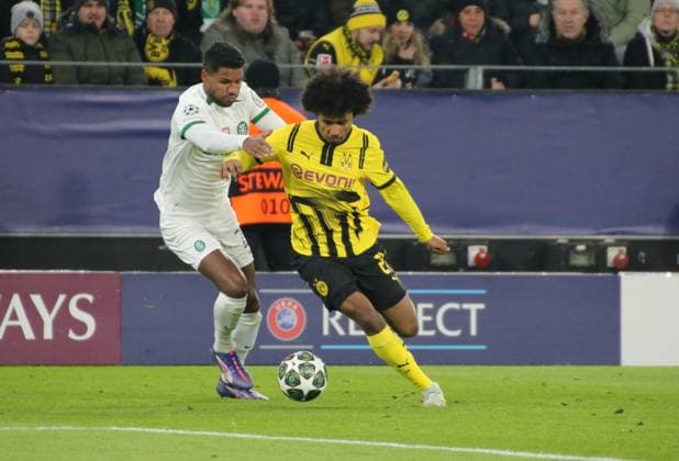 19 02 2025, xgrfx, Football UEFA Champions League, Borussia Dortmund Sporting Lisbon v l Goncalo Inacio Sporting , Karim Adeyemi Borussia Dortmund DFL DFB REGULATIONS PROHIBIT ANY USE OF PHOTOGRAPHS as IMAGE SEQUENCES and or QUASI VIDEO Dortmund
