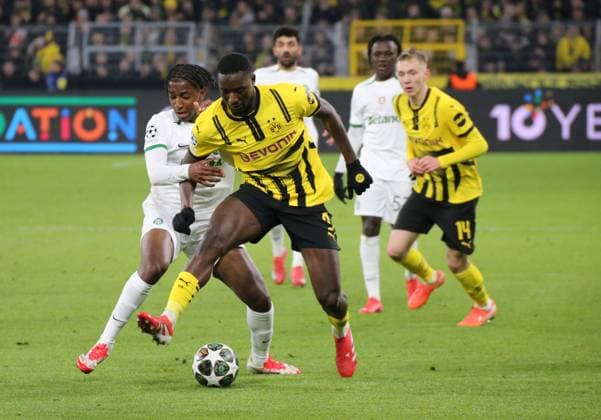 19 02 2025, xgrfx, Football UEFA Champions League, Borussia Dortmund Sporting Lisbon v l Alexandre Brito Sporting , Serhou Guirassy Borussia Dortmund DFL DFB REGULATIONS PROHIBIT ANY USE OF PHOTOGRAPHS as IMAGE SEQUENCES and or QUASI VIDEO Dortmund