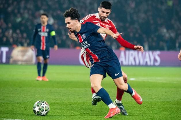FOOTBALL : Paris SG vs Stade Brestois - Ligue des Champions - Barrage Retour - 19 02 2025 Vitinha (Paris SG) Pierre Lees-Melou (Stade Brestois) ParisFrance  Copyright: xBaptistexAutissierx