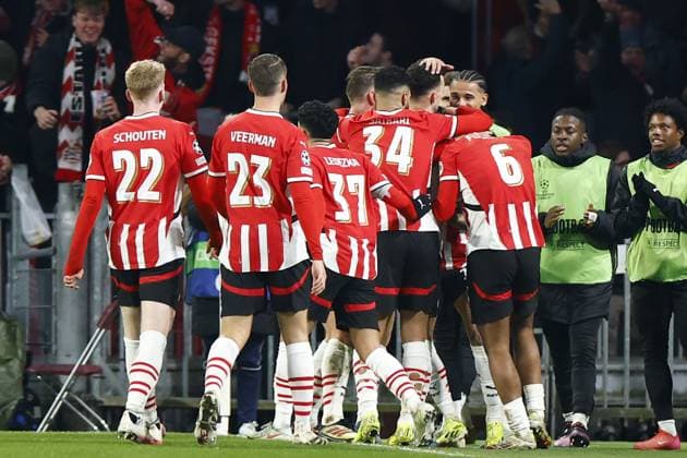 EINDHOVEN - Players of PSV celebrate the 1-0 during the UEFA Champions league playoff match between PSV Eindhoven and Juventus FC at Phillips Stadium on Feb. 19, 2025 in Eindhoven, Netherlands. ANP SEM VAN DER WAL UEFA Champions League 2024 25 League Knockout Play-off Second Leg 2024 25 xVIxANPxSportx xxANPxIVx 520391710 originalFilename: 520391710.jpg