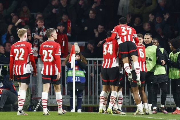 EINDHOVEN - Players of PSV celebrate the 1-0 during the UEFA Champions league playoff match between PSV Eindhoven and Juventus FC at Phillips Stadium on Feb. 19, 2025 in Eindhoven, Netherlands. ANP SEM VAN DER WAL UEFA Champions League 2024 25 League Knockout Play-off Second Leg 2024 25 xVIxANPxSportx xxANPxIVx 520391743 originalFilename: 520391743.jpg