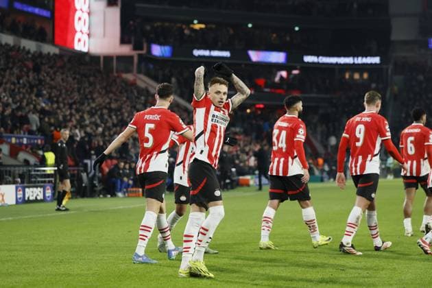 EINDHOVEN - (l-r) Ivan Perisic of PSV Eindhoven, Noa Lang of PSV Eindhoven celebrate 1-0 during the UEFA Champions league Playoff match between PSV Eindhoven and Juventus FC at Phillips stadium on Feb. 19, 2025 in Eindhoven, Netherlands. ANP KOEN VAN WEEL UEFA Champions League 2024 25 League Knockout Play-off Second Leg 2024 25 xVIxANPxSportx xxANPxIVx 520392031 originalFilename: 520392031.jpg
