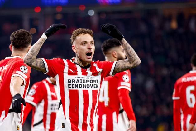 2025-02-19 PSV v Juventus - UEFA Champions League 2024 25 League Knockout Play-off Second Leg EINDHOVEN, NETHERLANDS - FEBRUARY 19: Noa Lang of PSV celebrates his sides first goal during the UEFA Champions League 2024 25 League Knockout Play-off Second Leg match between PSV and Juventus at Philips Stadion on February 19, 2025 in Eindhoven, Netherlands. Eindhoven Philips Stadion Netherlands Content not available for redistribution in The Netherlands directly or indirectly through any third parties. Copyright: xBroerxvanxdenxBoomx