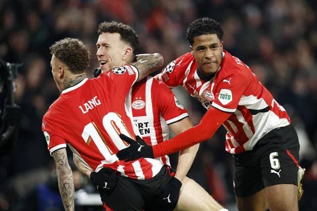 EINDHOVEN - (l-r) Noa Lang of PSV Eindhoven, Ivan Perisic of PSV Eindhoven, Ryan Flamingo of PSV Eindhoven celebrate 1-0 during the UEFA Champions league Playoff match between PSV Eindhoven and Juventus FC at Phillips stadium on Feb. 19, 2025 in Eindhoven, Netherlands. ANP KOEN VAN WEEL UEFA Champions League 2024 25 League Knockout Play-off Second Leg 2024 25 xVIxANPxSportx xxANPxIVx 520392219 originalFilename: 520392219.jpg