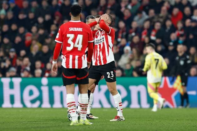 EINDHOVEN, 19-02-2025, Philips Stadium, UEFA Champions League season 2024 25, match between PSV and Juventus, PSV player Joey Veerman disappointed PSV - Juventus  x27944308x Copyright: