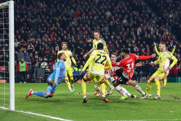 EINDHOVEN, 19-02-2025, Philips Stadium, UEFA Champions League season 2024 25, match between PSV and Juventus, PSV player Ismael Saibari scoring the 2-1 PSV - Juventus  x27944440x Copyright: