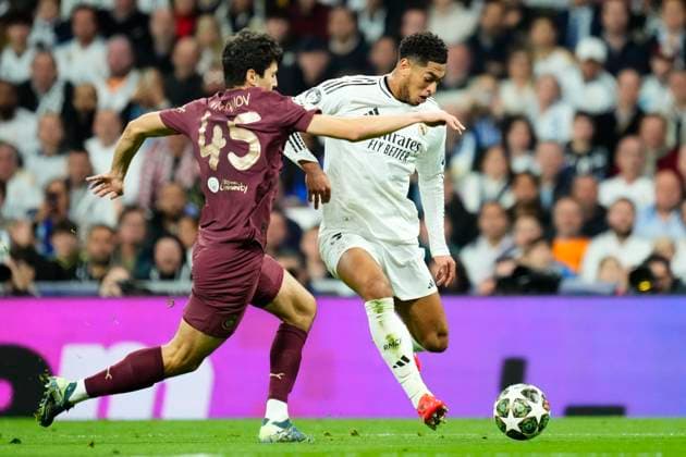 Real Madrid C.F. v Manchester City - UEFA Champions League 2024 25 League Knockout Play-off Second Leg Jude Bellingham central midfield of Real Madrid and England shooting to goal during the UEFA Champions League 2024 25 League Knockout Play-off second leg match between Real Madrid C.F. and Manchester City at on February 19, 2025 in Madrid, Spain. Madrid Spain  Copyright: xJosexBretonx originalFilename:bretonhernandez-realmadr250219_npmoC.jpg