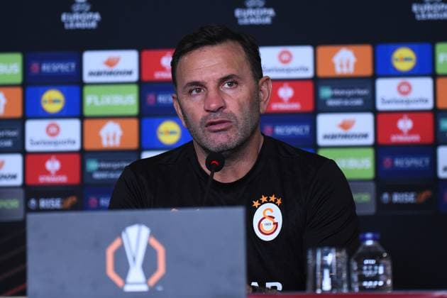 Coach Okan Buruk of Galatasaray seen during the press conference, PK, Pressekonferenz a day before the UEFA Europa League 2024 25 League Knockout Play-off Second Leg match between Galatasaray A.S. and AZ Alkmaar in Istanbul at Rams Park Stadium , Istanbul , Turkey on February 19 , 2025. ( Photo by Seskimphoto ) Istanbul Turkey Istanbul Turkey Copyright: xSeskimphotox Galatasaray_Press_Conf-19225 (27)