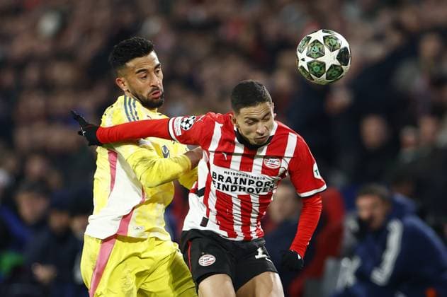 EINDHOVEN - (l-r) Nicolas Ivan Gonzalez of Juventus FC, Mauro Junior of PSV Eindhoven during the UEFA Champions league Playoff match between PSV Eindhoven and Juventus FC at Phillips stadium on Feb. 19, 2025 in Eindhoven, Netherlands. ANP SEM VAN DER WAL UEFA Champions League 2024 25 League Knockout Play-off Second Leg 2024 25 xVIxANPxSportx xxANPxIVx 520393876 originalFilename: 520393876.jpg
