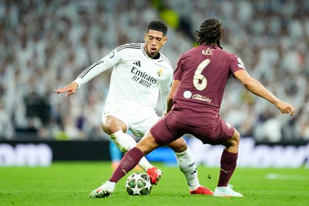 Real Madrid C.F. v Manchester City - UEFA Champions League 2024 25 League Knockout Play-off Second Leg Jude Bellingham central midfield of Real Madrid and England in action during the UEFA Champions League 2024 25 League Knockout Play-off second leg match between Real Madrid C.F. and Manchester City at on February 19, 2025 in Madrid, Spain. Madrid Spain  Copyright: xJosexBretonx originalFilename:bretonhernandez-realmadr250219_np1aa.jpg