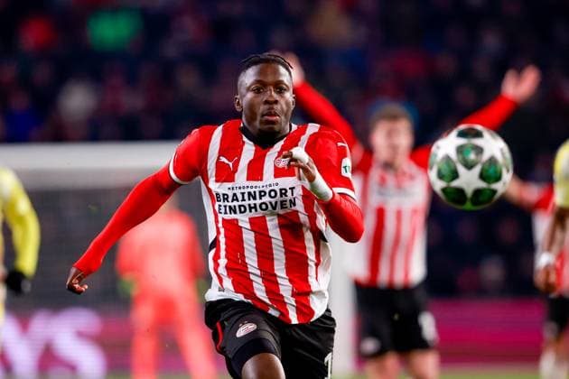 2025-02-19 PSV v Juventus - UEFA Champions League 2024 25 League Knockout Play-off Second Leg EINDHOVEN, NETHERLANDS - FEBRUARY 19: Johan Bakayoko of PSV runs with the ball during the UEFA Champions League 2024 25 League Knockout Play-off Second Leg match between PSV and Juventus at Philips Stadion on February 19, 2025 in Eindhoven, Netherlands. Eindhoven Philips Stadion Netherlands Content not available for redistribution in The Netherlands directly or indirectly through any third parties. Copyright: xBroerxvanxdenxBoomx