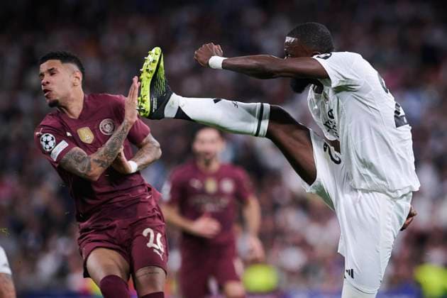 Sport Bilder des Tages UEFA Champions League soccer match Real Madrid vs Manchester City at Santiago Bernabeu Stadium in Madrid, Spain 19 February 2025 Rudiger and Savinho 900 Cordon Press  900 CordonxPress LOF - UEFA Champions League Real Madrid vs Manchester City