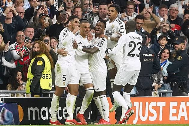 REAL MADRID CF v MANCHERSTER CITY FC. CHAMPIONS LEAGUE 2024 2025. KNOCKOUT PHASE PLAY-OFFS. 2ND LEG MATCH. Real Madrid CF s Jude Bellingham, Kylian Mbappe, Vinicius Junior, Rodrygo Goes and Ferland Mendy celebrate goal during Champions League 2024 2025 Knockout phase play-offs 2nd leg match. February 19,2025. (ALTERPHOTOS Acero) MadridSpain  Copyright: xAcerox