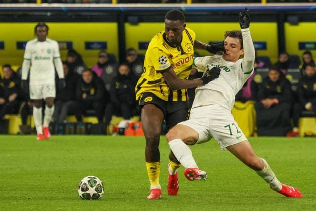 Dortmund, Germany February 19, 2025 Champions League 2024 2025 Borussia Dortmund vs Sporting Lisbon In the picture from left in the duel Serhou Guirassy BVB and Eduardo Quaresma Sporting Lisbon Signal Iduna Park North Rhine-Westphalia Copyright: xFotostandx xFantinix