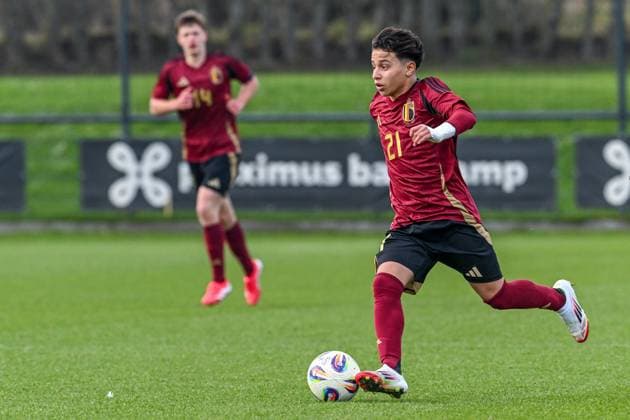 U16 BELGIUM VS ITALY Kyan Achabar (21) of Belgium pictured during a friendly U16 soccer game between Belgium and Italy , on Wednesday 19 February 2025 in Tubeke , Belgium . PHOTO SPORTPIX Stijn Audooren Tubeke RBFA Proximus Basecamp Belgium  Copyright: xSportpix.bex xStijnxAudoorenxStijnxAudoorenx