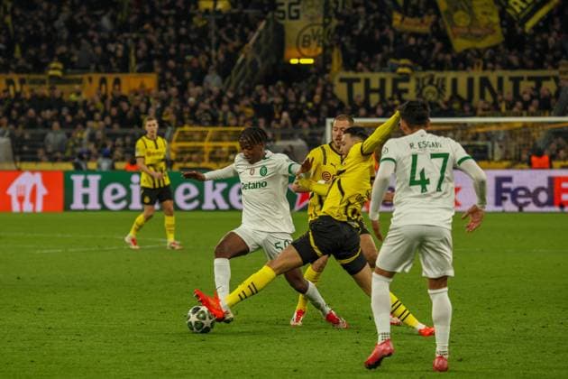 Dortmund, Germany February 19, 2025 Champions League 2024 2025 Borussia Dortmund vs Sporting Lisbon In the picture from left in the duel Alexandre Brito Sporting Lisbon , Waldemar Anton BVB and Ramy Bensebaini BVB Signal Iduna Park North Rhine-Westphalia Copyright: xFotostandx xFantinix