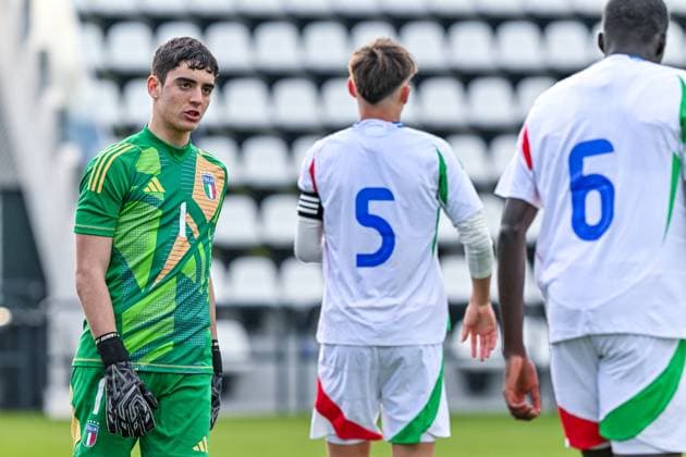 U16 BELGIUM VS ITALY Mazzi Tommaso (1) of Italy pictured during a friendly U16 soccer game between Belgium and Italy , on Wednesday 19 February 2025 in Tubeke , Belgium . PHOTO SPORTPIX Stijn Audooren Tubeke RBFA Proximus Basecamp Belgium  Copyright: xSportpix.bex xStijnxAudoorenxStijnxAudoorenx