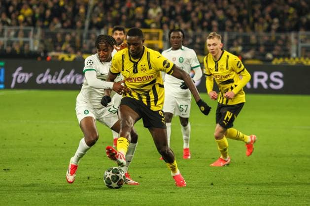 Dortmund, Germany February 19, 2025 Champions League 2024 2025 Borussia Dortmund vs Sporting Lisbon In the picture from left in the duel Geovany Quenda Sporting Lisbon and Serhou Guirassy BVB Signal Iduna Park North Rhine-Westphalia Copyright: xFotostandx xFantinix