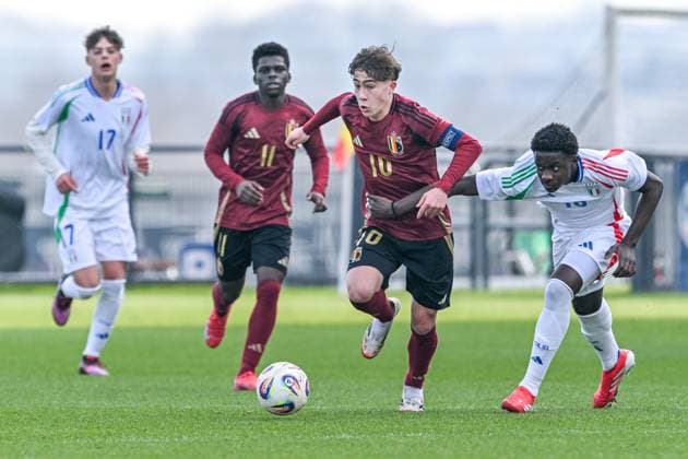 U16 BELGIUM VS ITALY Jelle Driessen (10) of Belgium Jelle Driessen (10) of Belgium pictured during a friendly U16 soccer game between Belgium and Italy , on Wednesday 19 February 2025 in Tubeke , Belgium . PHOTO SPORTPIX Stijn Audooren Tubeke RBFA Proximus Basecamp Belgium  Copyright: xSportpix.bex xStijnxAudoorenxStijnxAudoorenx