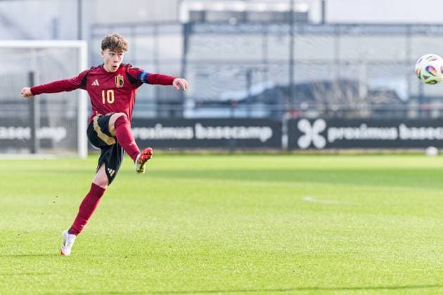 U16 BELGIUM VS ITALY Jelle Driessen (10) of Belgium pictured during a friendly U16 soccer game between Belgium and Italy , on Wednesday 19 February 2025 in Tubeke , Belgium . PHOTO SPORTPIX Stijn Audooren Tubeke RBFA Proximus Basecamp Belgium  Copyright: xSportpix.bex xStijnxAudoorenxStijnxAudoorenx