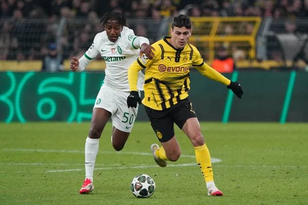 Football, UEFA Champions League 2024 2025, Borussia Dortmund Sporting Lisbon 19 02 2025 , Signal Iduna Park Dortmund, Alexandre Brito, Sporting Lisbon, Giavanni Reyna, BVB,