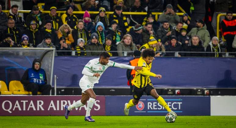 Dortmund, Germany 19th Feb 2025 Matheus Reis SP Karim Adeyemi BvB Borussia Dortmund Sporting Lisbon Borussia Dortmund Sporting Lisbon 19 02 2025